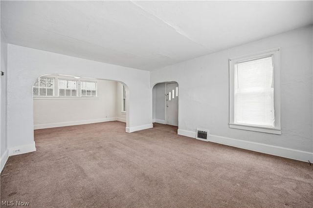 23042 South Street, Homeworth, OH 44287