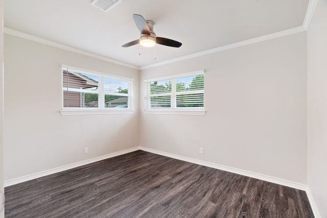 1240 NE 17th Street, Paris, TX 75460