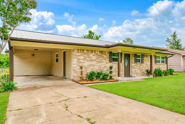 1240 NE 17th Street, Paris, TX 75460