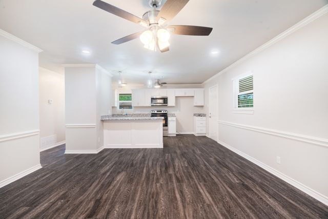 1240 NE 17th Street, Paris, TX 75460