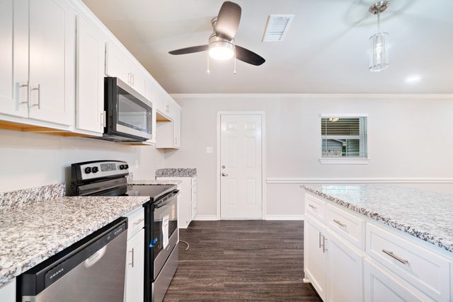 1240 NE 17th Street, Paris, TX 75460