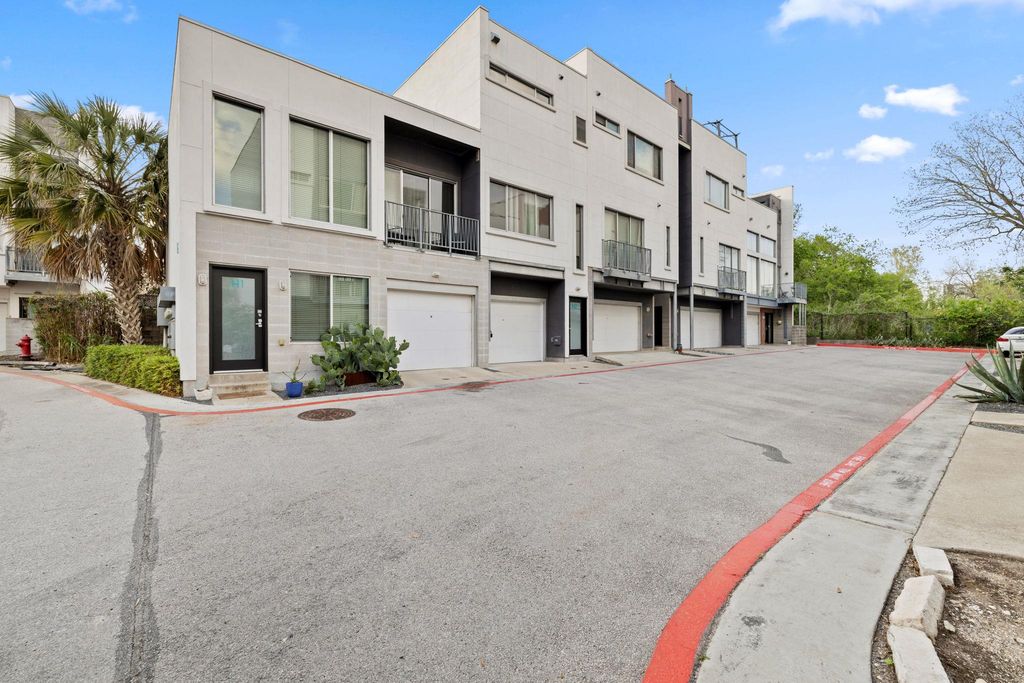 4801 S Congress Ave H2, Austin, TX 78745