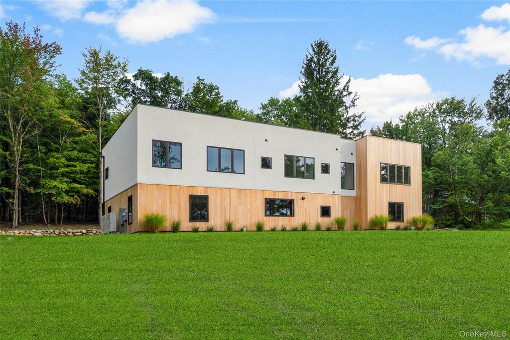 39 Mountain Lane, Beacon, NY 12508 — exterior
