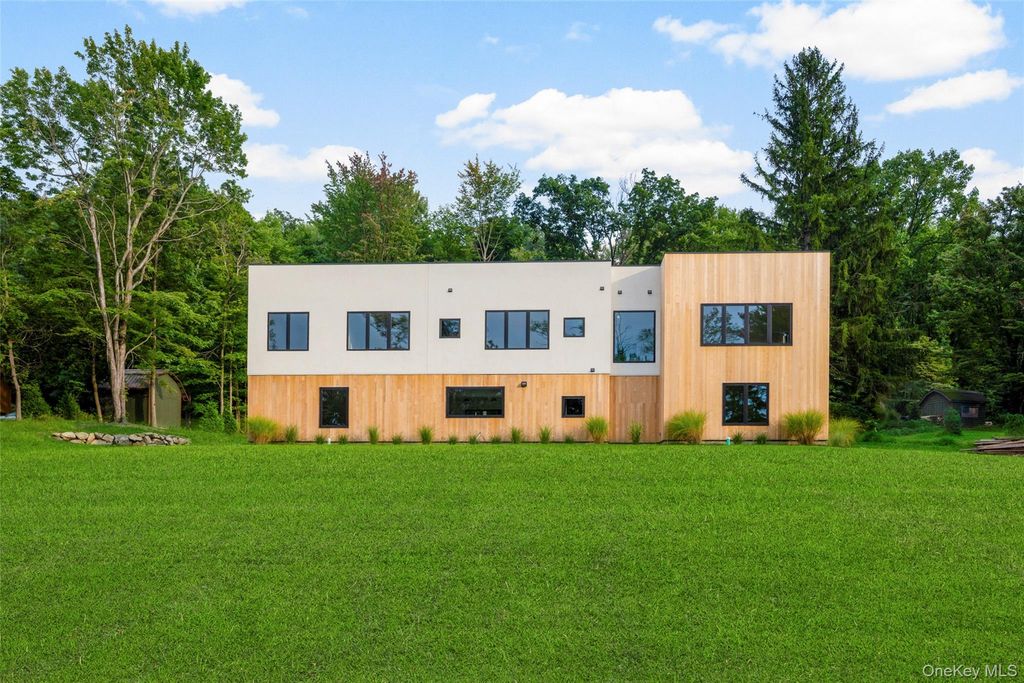 39 Mountain Lane, Beacon, NY 12508 — photo 2