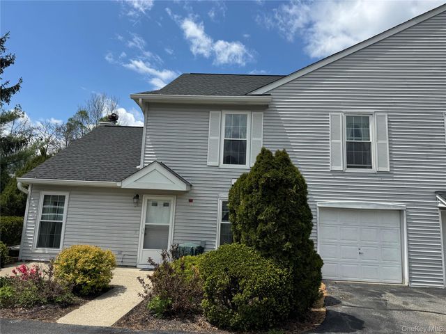 24 Olde Wagon Road, Warwick, NY 10990