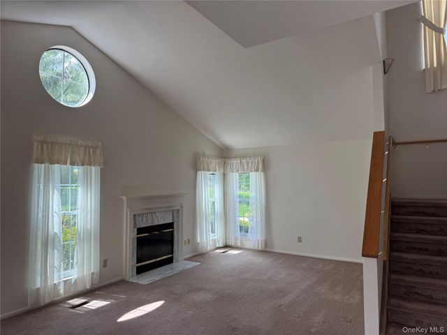 24 Olde Wagon Road, Warwick, NY 10990