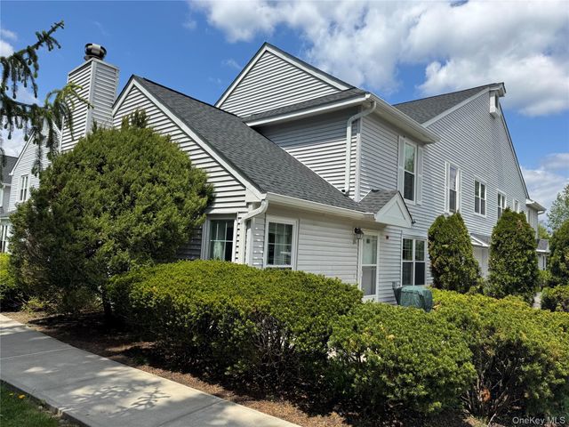 24 Olde Wagon Road, Warwick, NY 10990