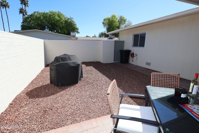 17037 N 106TH Avenue, Sun City, AZ 85373