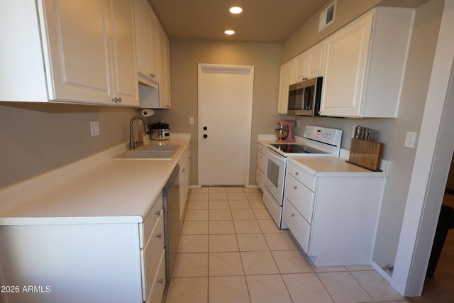 17037 N 106TH Avenue, Sun City, AZ 85373