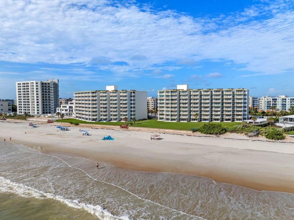 Image 17 of property listing at 5201 S ATLANTIC AVENUE 703A, New Smyrna Beach, FL 32169