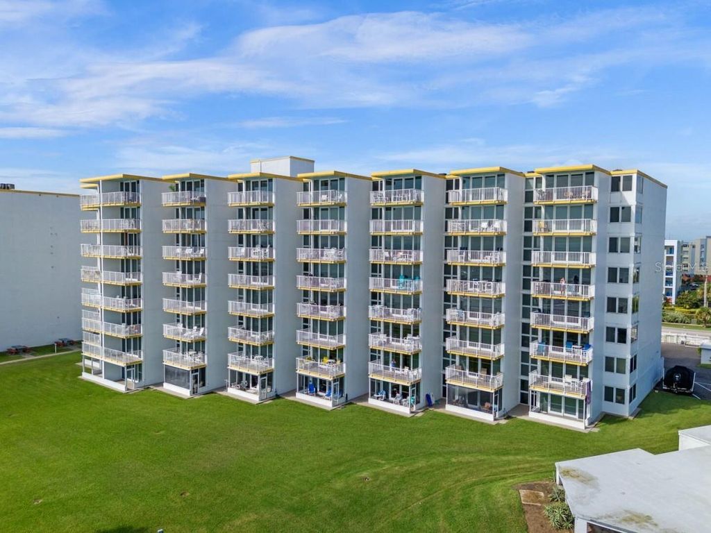 Image 18 of property listing at 5201 S ATLANTIC AVENUE 703A, New Smyrna Beach, FL 32169