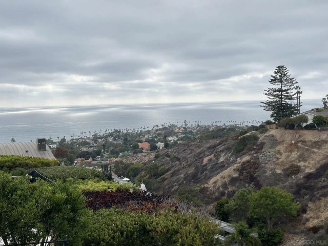 5943 La Jolla Corona Drive, La Jolla, CA 92037
