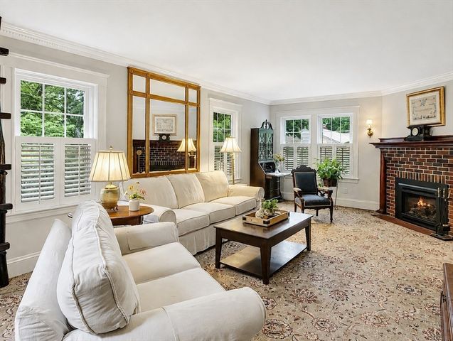 10 Fern Circle, Brockton, MA 02301