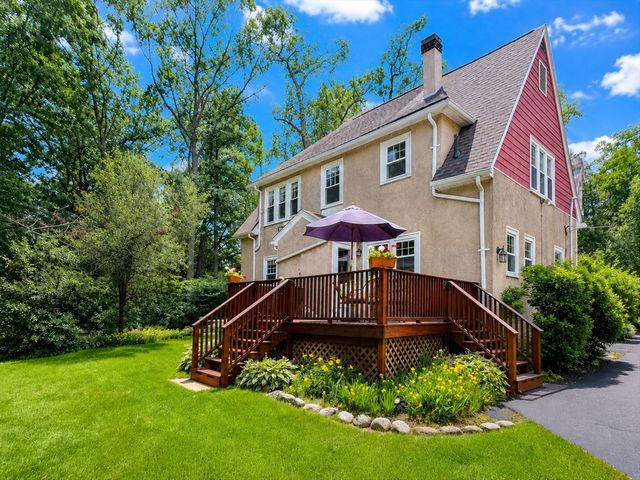10 Fern Circle, Brockton, MA 02301