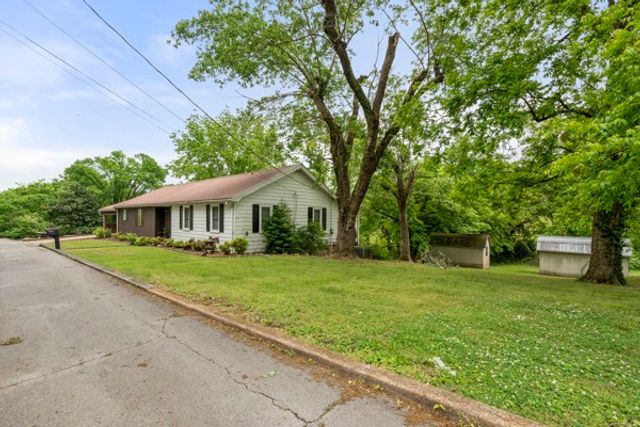 134 Murphree Ave, Centerville, TN 37033