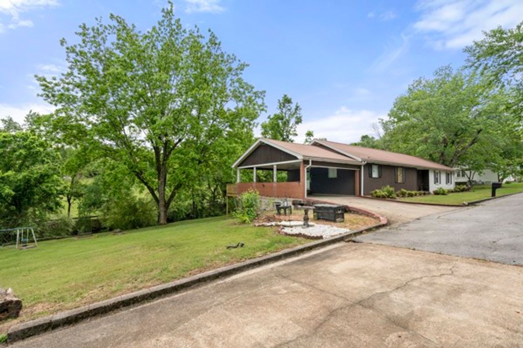 134 Murphree Ave, Centerville, TN 37033