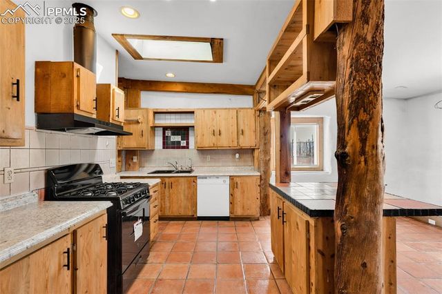 5250 Oak Grove Circle, Westcliffe, CO 81252