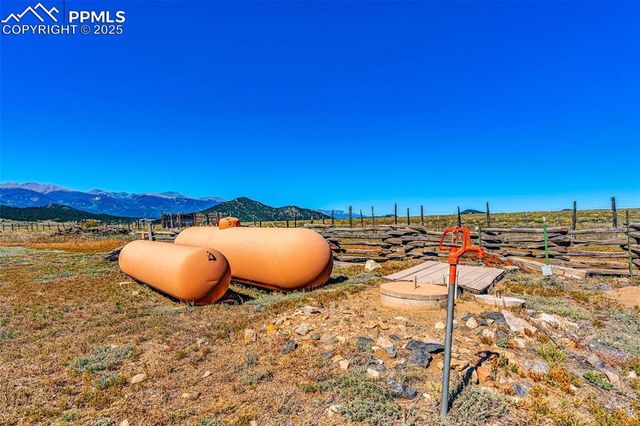 5250 Oak Grove Circle, Westcliffe, CO 81252
