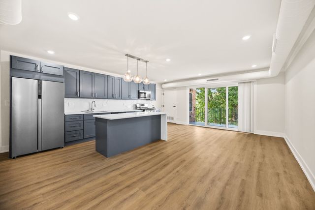 10205 Dearlove Road 202, Glenview, IL 60025
