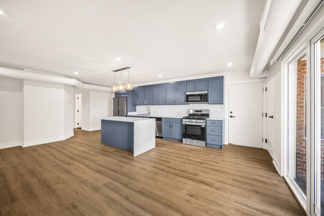 10205 Dearlove Road 202, Glenview, IL 60025