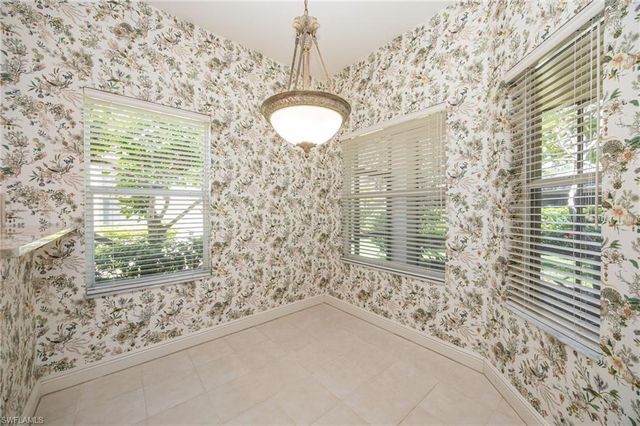 917 Vistana CIR 6, Naples, FL 34119