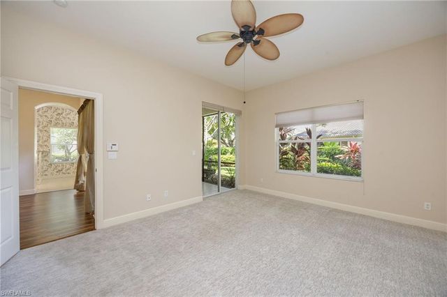 917 Vistana CIR 6, Naples, FL 34119