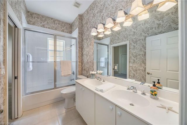 917 Vistana CIR 6, Naples, FL 34119