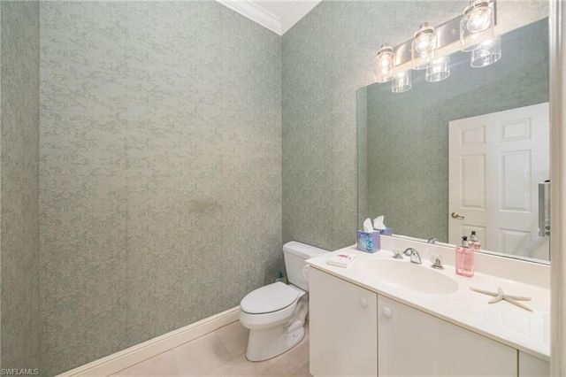 917 Vistana CIR 6, Naples, FL 34119