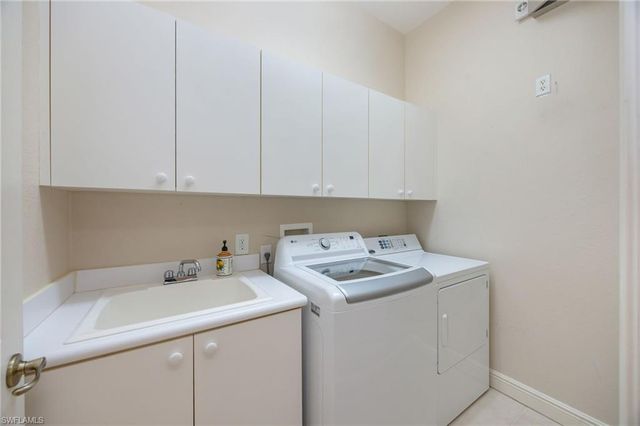917 Vistana CIR 6, Naples, FL 34119
