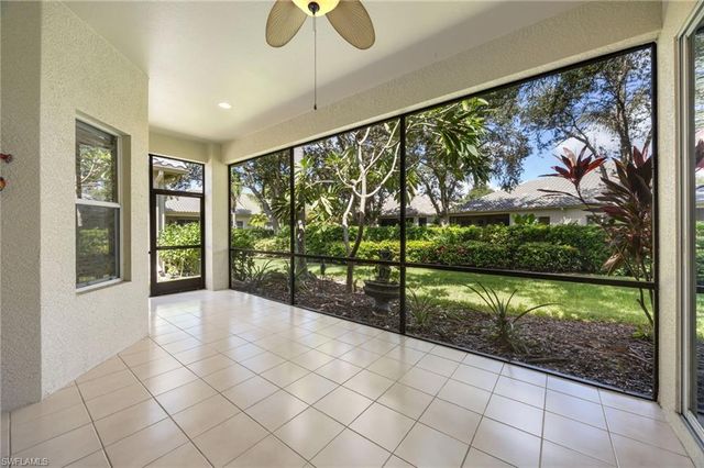 917 Vistana CIR 6, Naples, FL 34119