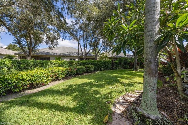 917 Vistana CIR 6, Naples, FL 34119