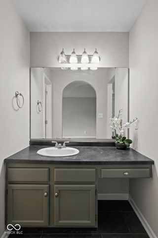 6815 Cherry Laurel Lane, Fishers, IN 46038