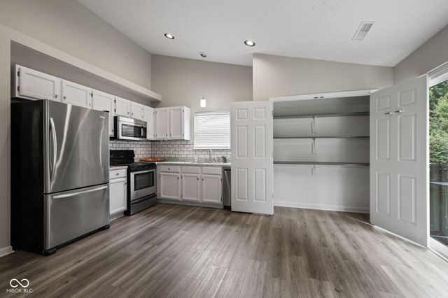 6815 Cherry Laurel Lane, Fishers, IN 46038