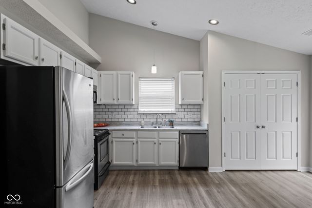 6815 Cherry Laurel Lane, Fishers, IN 46038
