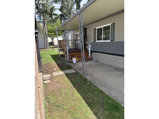 205 S 54TH St, Springfield, OR 97478