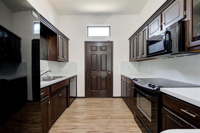 10604 Willow Ridge Drive, Oklahoma City, OK 73130