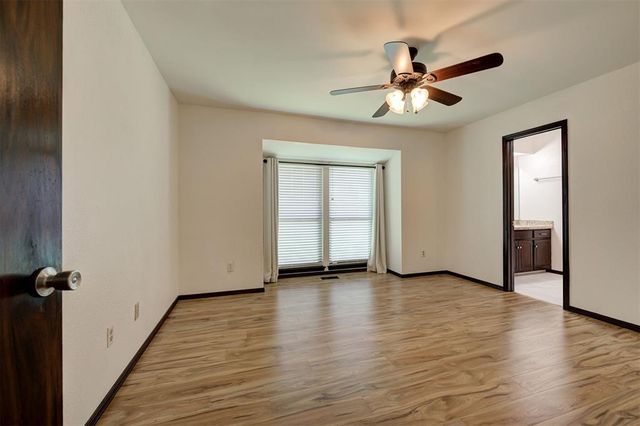 10604 Willow Ridge Drive, Oklahoma City, OK 73130