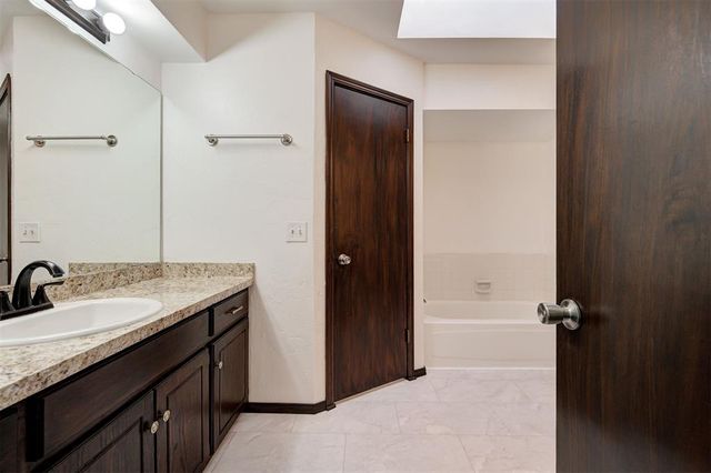 10604 Willow Ridge Drive, Oklahoma City, OK 73130