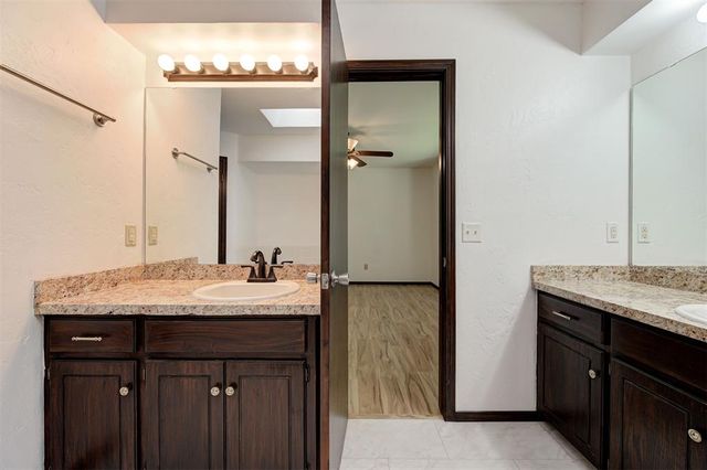10604 Willow Ridge Drive, Oklahoma City, OK 73130