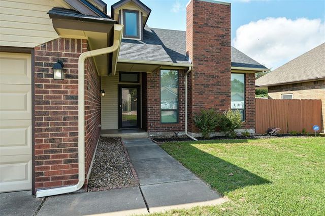 10604 Willow Ridge Drive, Oklahoma City, OK 73130