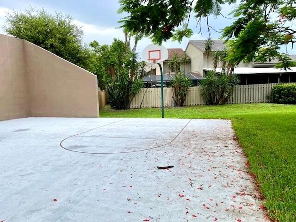 Image 13 of property listing at 5145 Sesame Street, Palm Beach Gardens, FL 33418