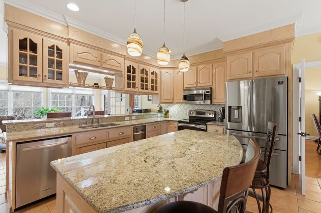 1902 Palmer Dr, Springfield, TN 37172