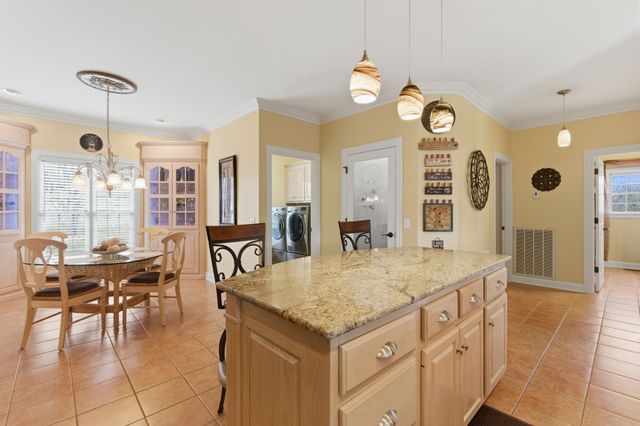 1902 Palmer Dr, Springfield, TN 37172