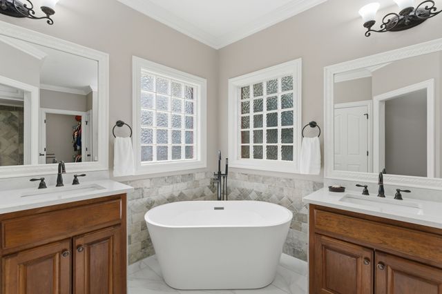 1902 Palmer Dr, Springfield, TN 37172