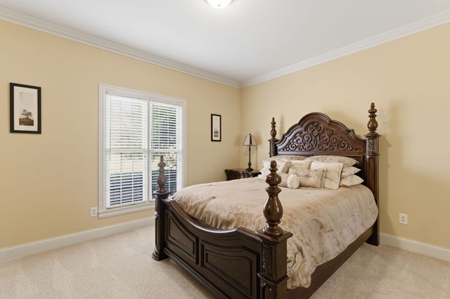 1902 Palmer Dr, Springfield, TN 37172