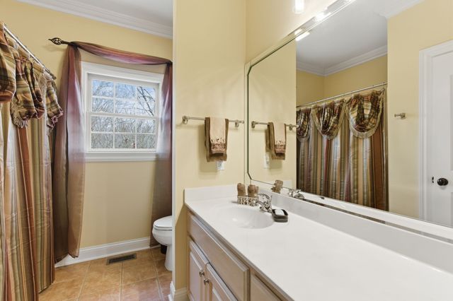 1902 Palmer Dr, Springfield, TN 37172