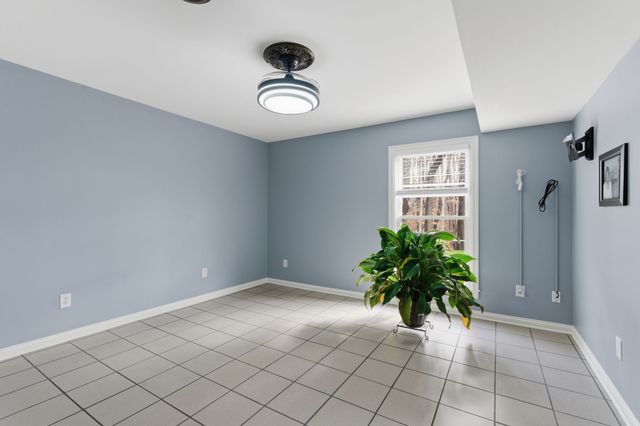 1902 Palmer Dr, Springfield, TN 37172