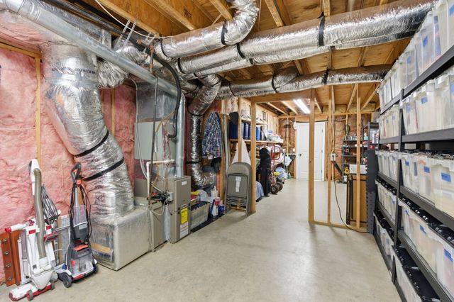 1902 Palmer Dr, Springfield, TN 37172