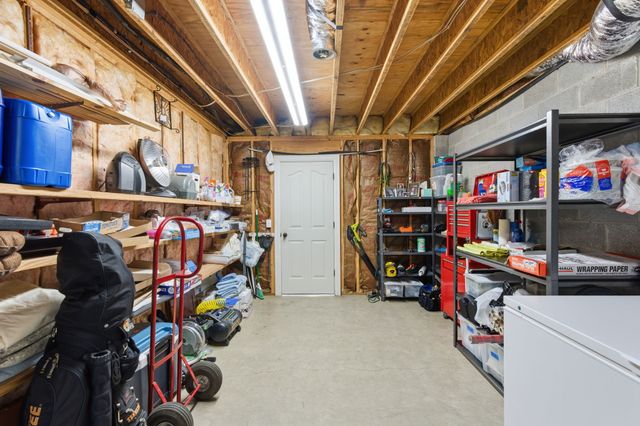 1902 Palmer Dr, Springfield, TN 37172