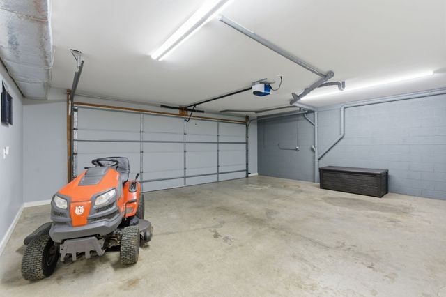 1902 Palmer Dr, Springfield, TN 37172